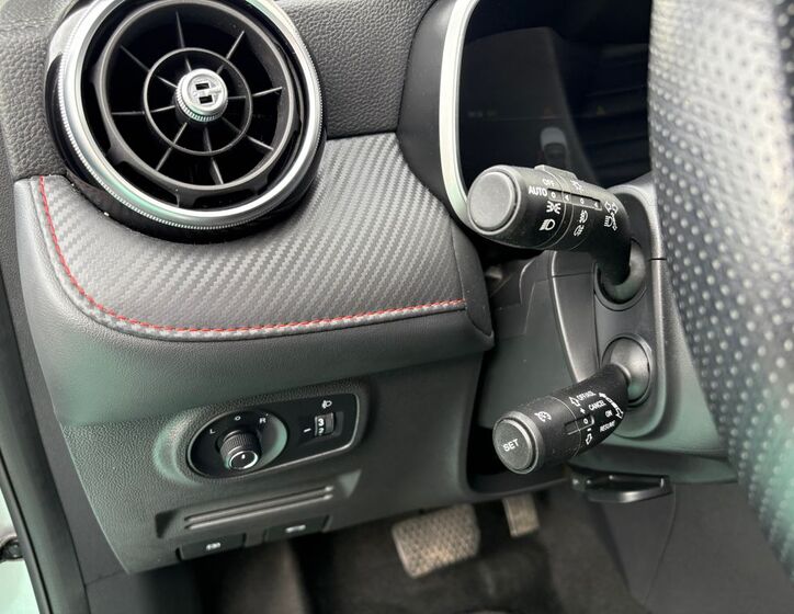 MG ZS 15