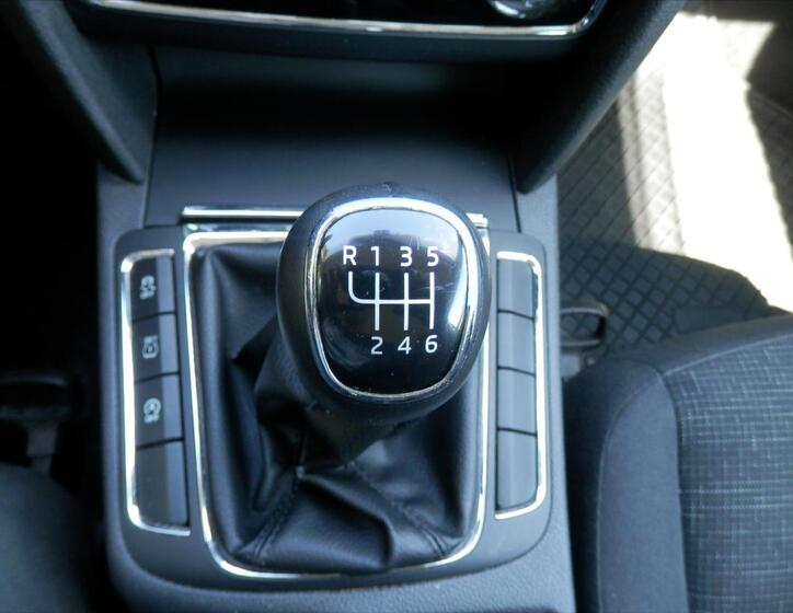 Škoda Superb 22