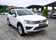 Volkswagen Touareg 8