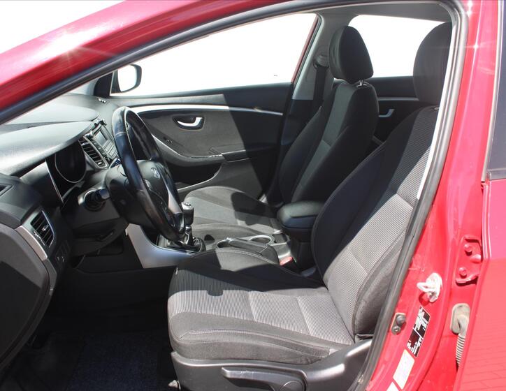 Hyundai i30 10