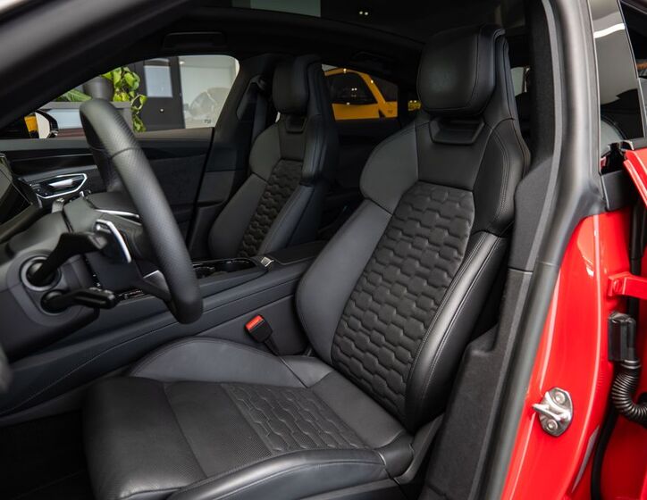 Audi e-tron 8