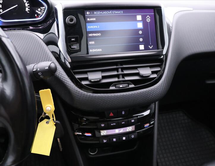 Peugeot 2008 23