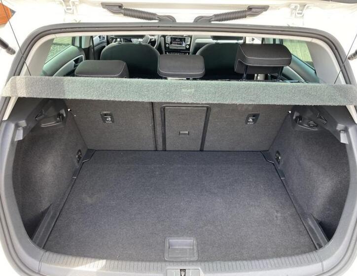 Volkswagen Golf 29