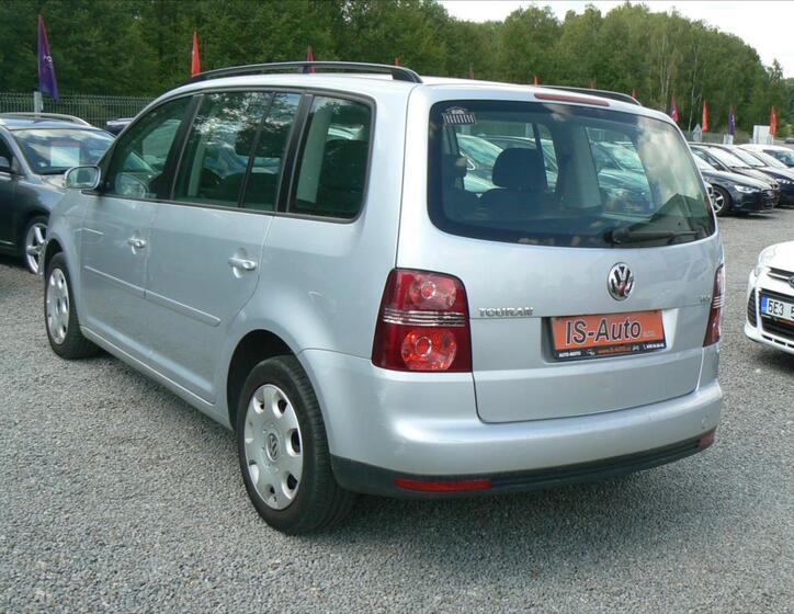 Volkswagen Touran 4