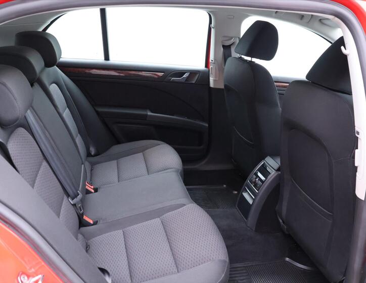 Škoda Superb 16