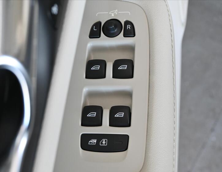 Volvo V60 28