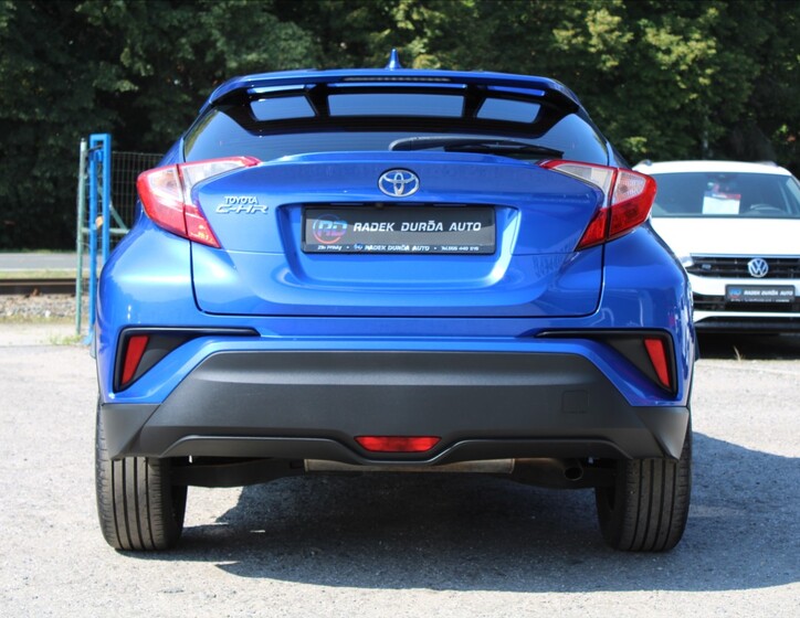 Toyota C-HR 6