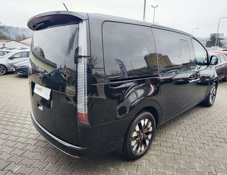Hyundai Staria 5