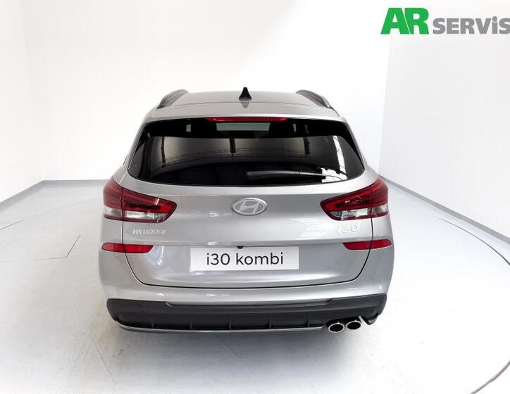Hyundai i30 4