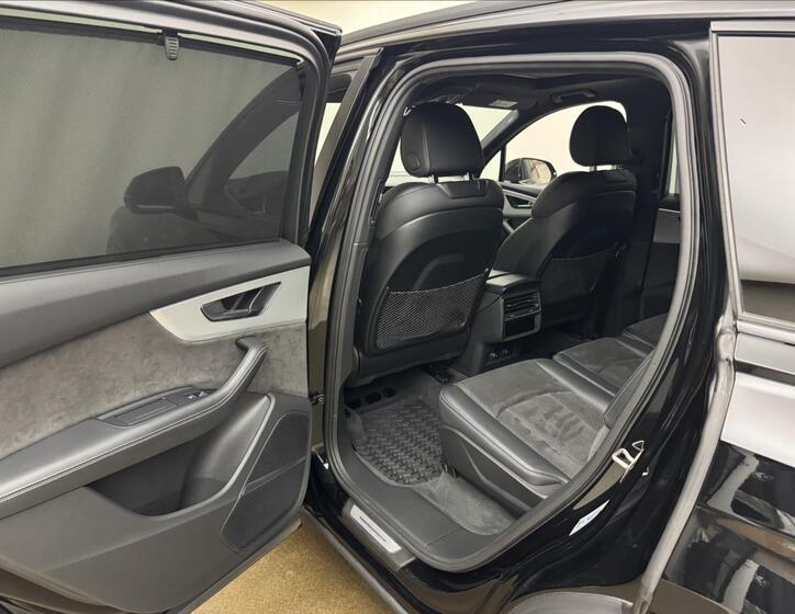 Audi Q7 48