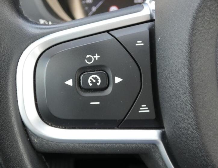 Volvo XC60 11