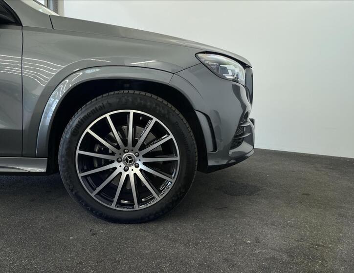 Mercedes-Benz GLS 28