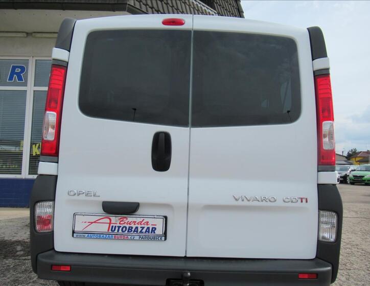Opel Vivaro 6