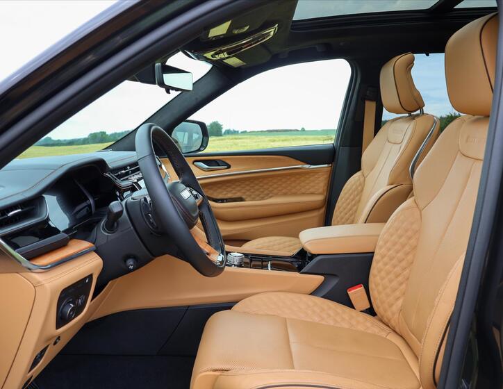 Jeep Grand Cherokee 13