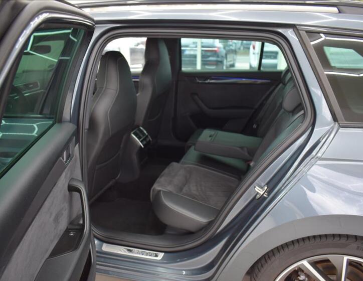 Škoda Superb 11