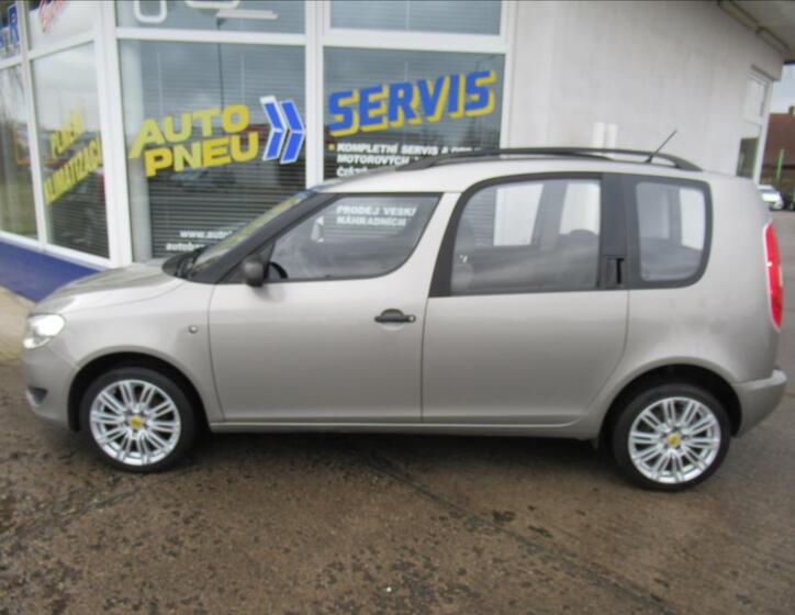 Škoda Roomster 8