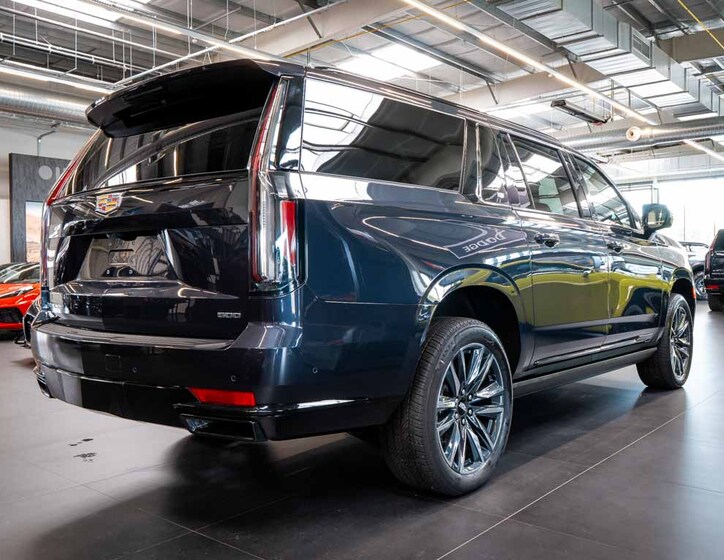 Cadillac Escalade 9