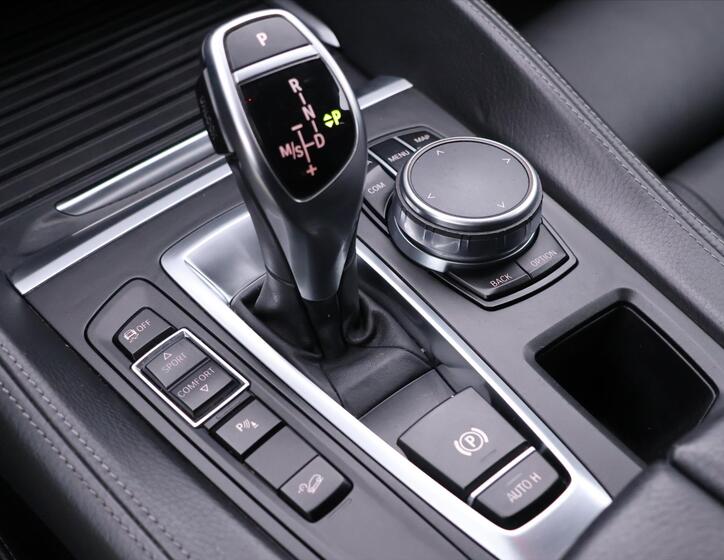 BMW X6 36