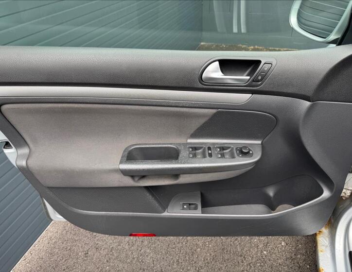 Volkswagen Golf 20