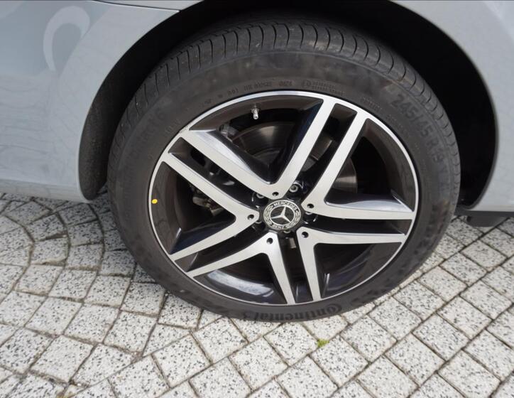 Mercedes-Benz Třídy V 7