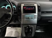 Toyota Corolla Verso 19
