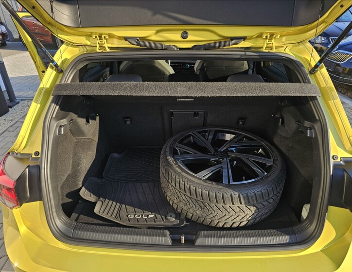 Volkswagen Golf 29