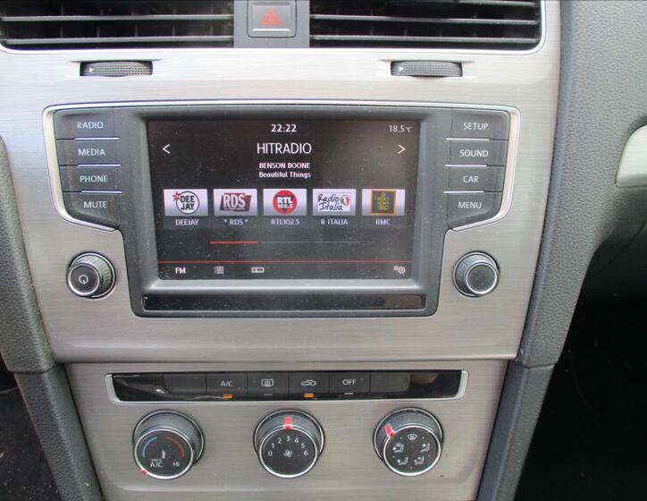 Volkswagen Golf 16