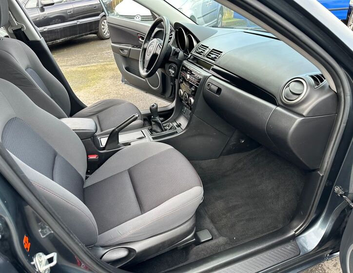 Mazda 3 12