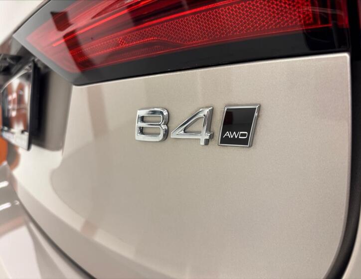Volvo V90 15