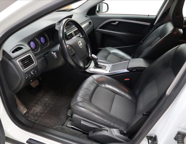 Volvo V70 7