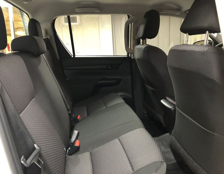 Toyota Hilux 12