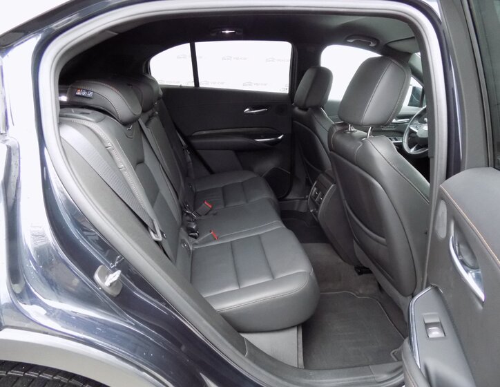 Cadillac XT4 18