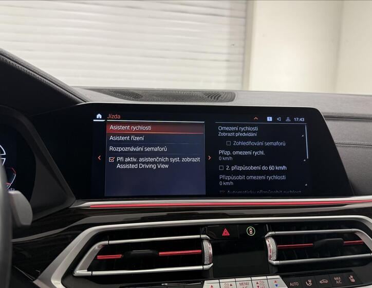 BMW X7 26