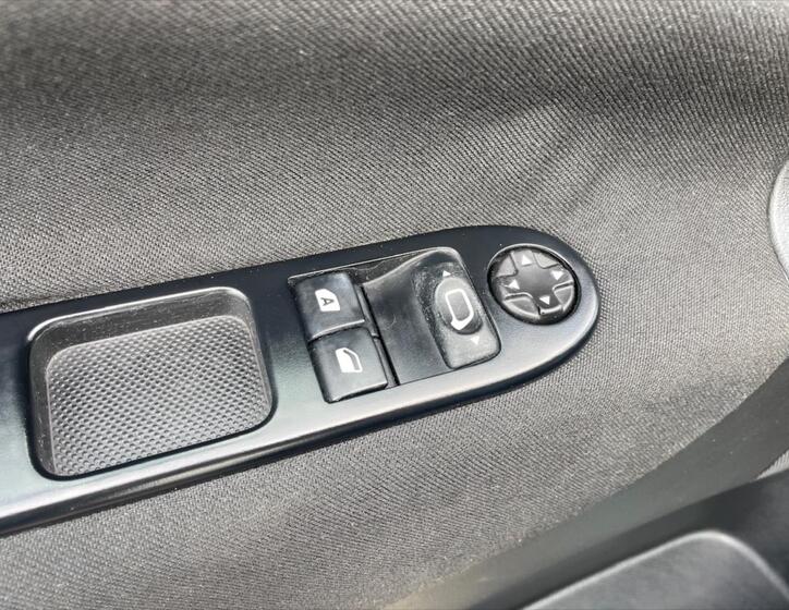 Peugeot 207 18