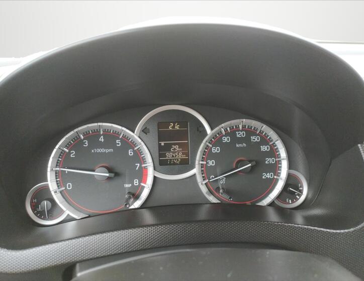 Suzuki Swift 12