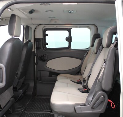Ford Tourneo Custom 7