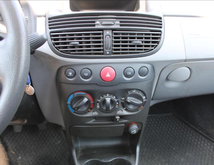 Fiat Punto 15