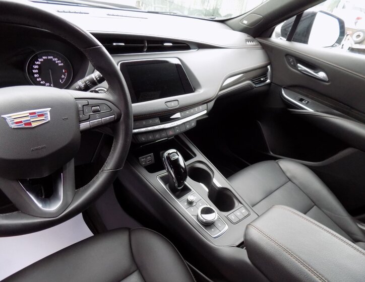 Cadillac XT4 26