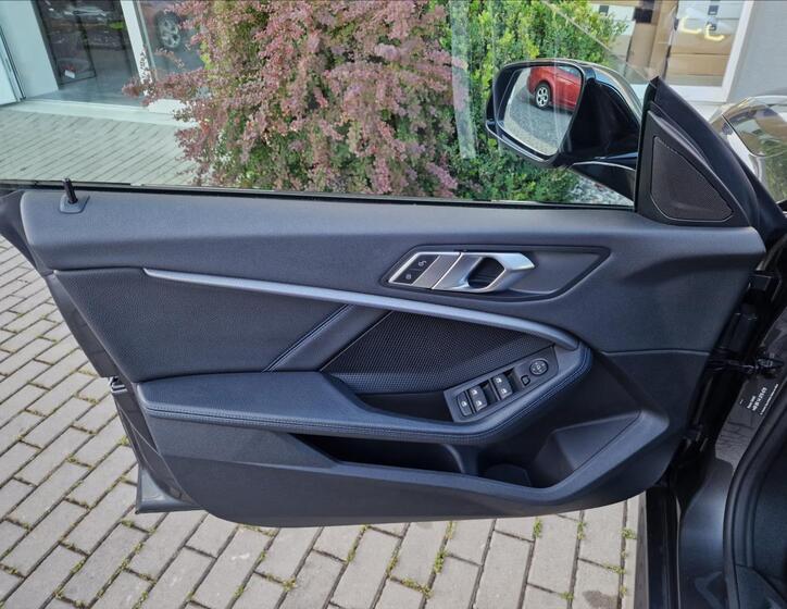 BMW Řada 2 37