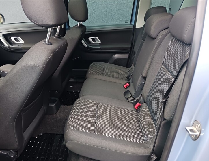 Škoda Roomster 11