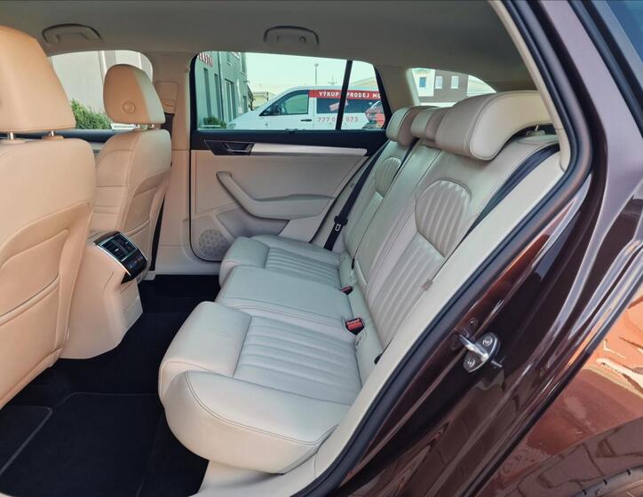 Škoda Superb 16