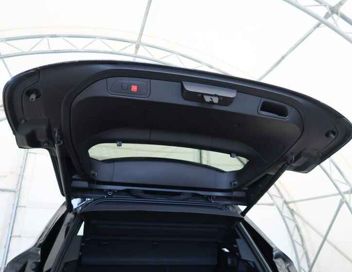 DS Automobiles DS7 Crossback 11