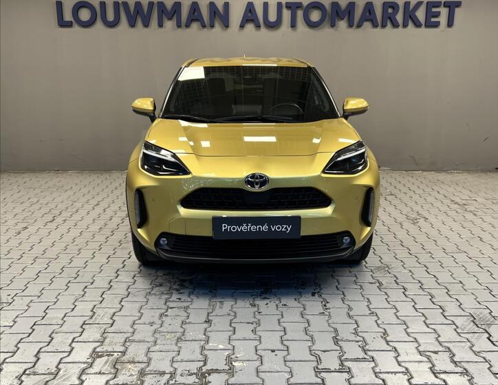 Toyota Yaris Cross 4