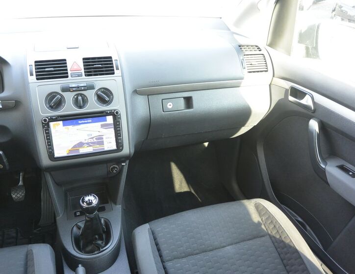 Volkswagen Touran 13