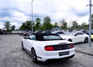 Ford Mustang 4