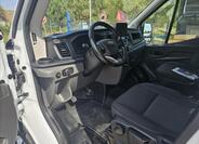 Ford Transit 8