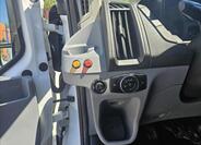 Ford Transit 9