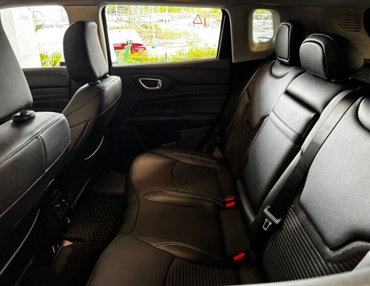 Jeep Compass 30