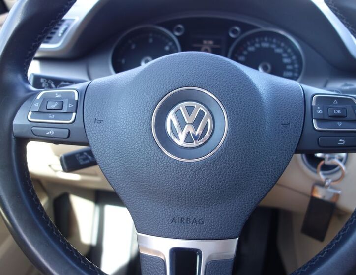 Volkswagen Passat 12
