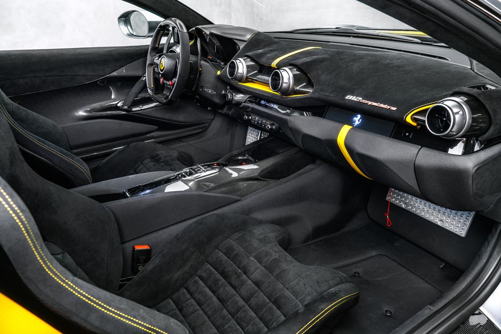 Ferrari 812